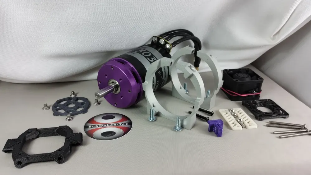 LMT-3030-LK-Motor für Traxxas X-Maxx mit violetter Stirnseite, Halteringen und ausgelegten Befestigungsteilen