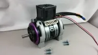 LMT 3040 Hi Amp für Traxxas X-Maxx mit violetter Stirnseite, hohem Lüfteraufsatz und Befestigungsschrauben